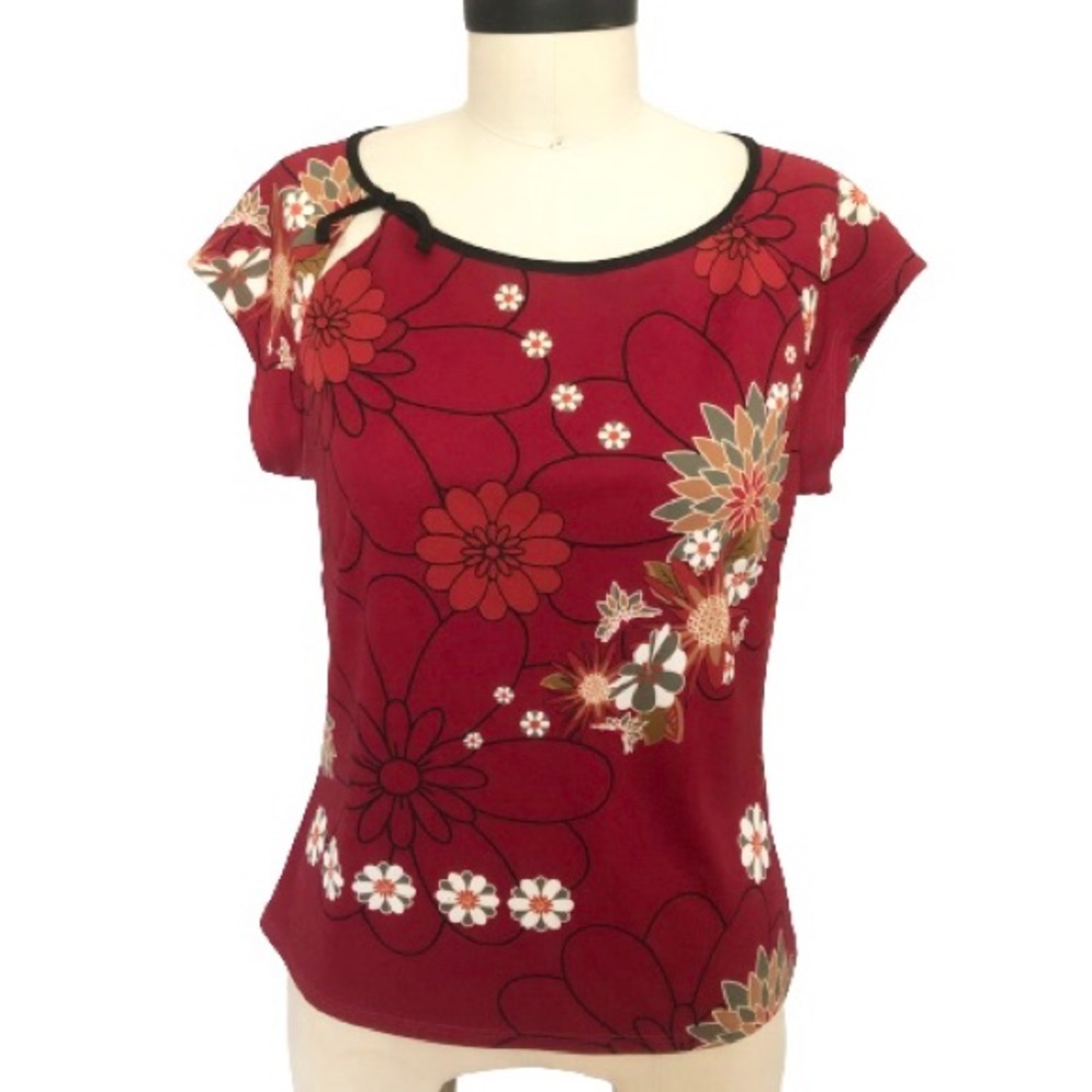 Japanese Floral Side Keyhole Cut Out Blouse